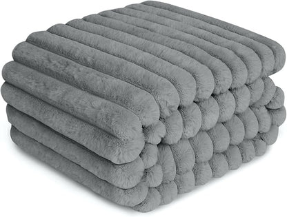 Waterproof Dog Blanket, Luxury Plush Washable Large Dogs Blankets for Couch Protection, Super Soft Calmingm Pet Blanket for Indoors (Grey, 40"x50")